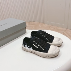 Balenciaga Low Shoes